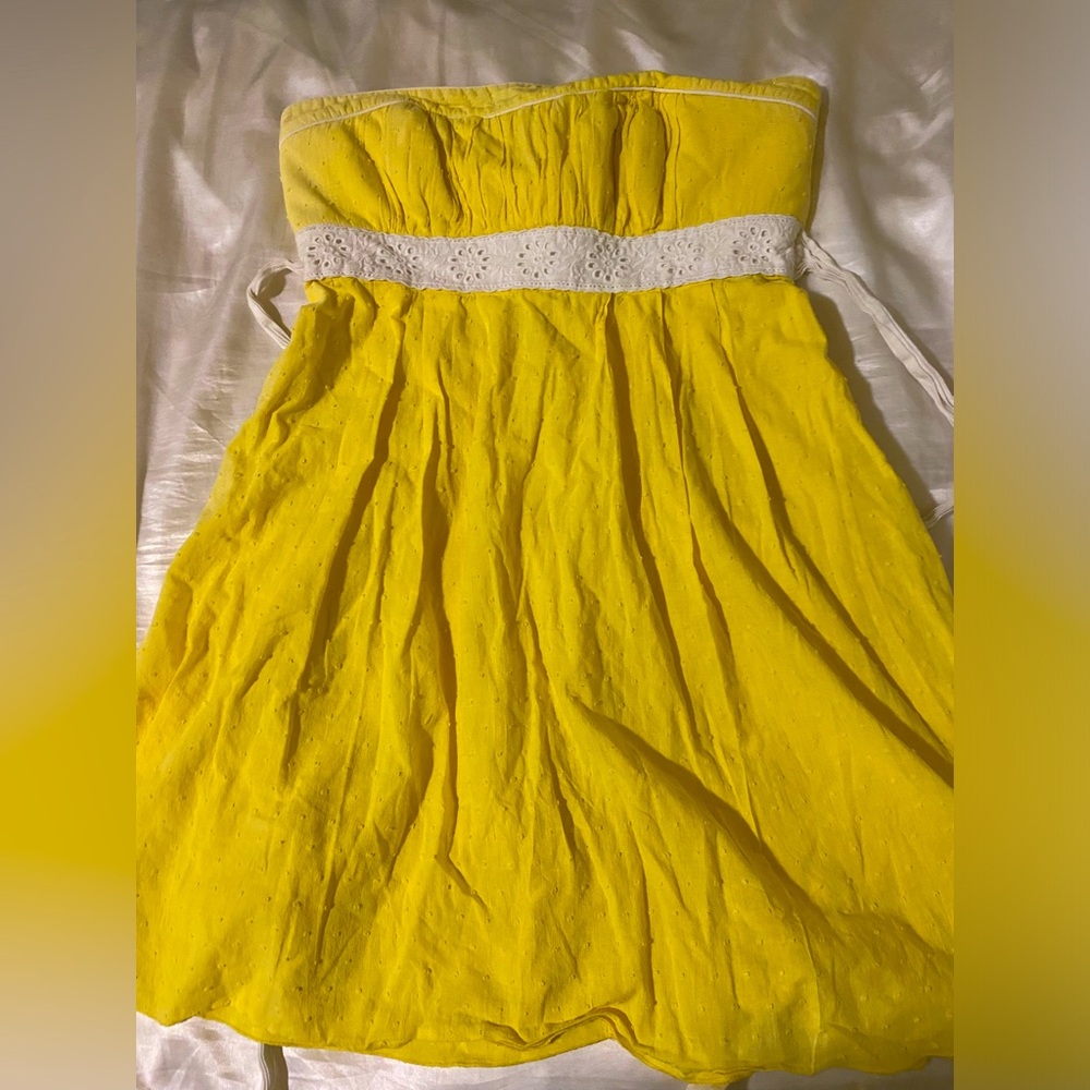 Yellow Sequin Hearts dress size 7 good condition